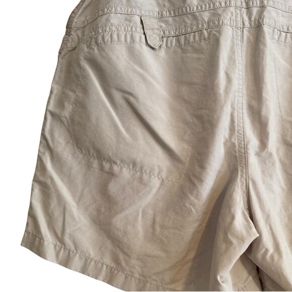 Columbia Off White Ivory Cotton Nylon Camping Utility Cargo Shorts Size 8 - Picture 12 of 15